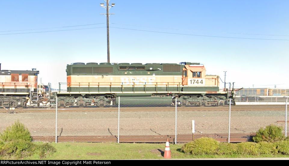 BNSF 1744